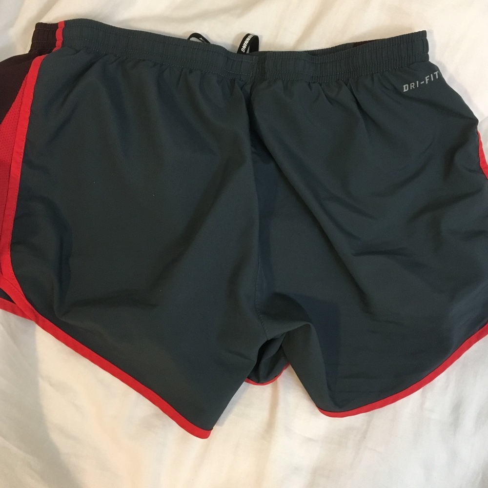 NIKE RUNNING SHORTS - Picture 3 of 4